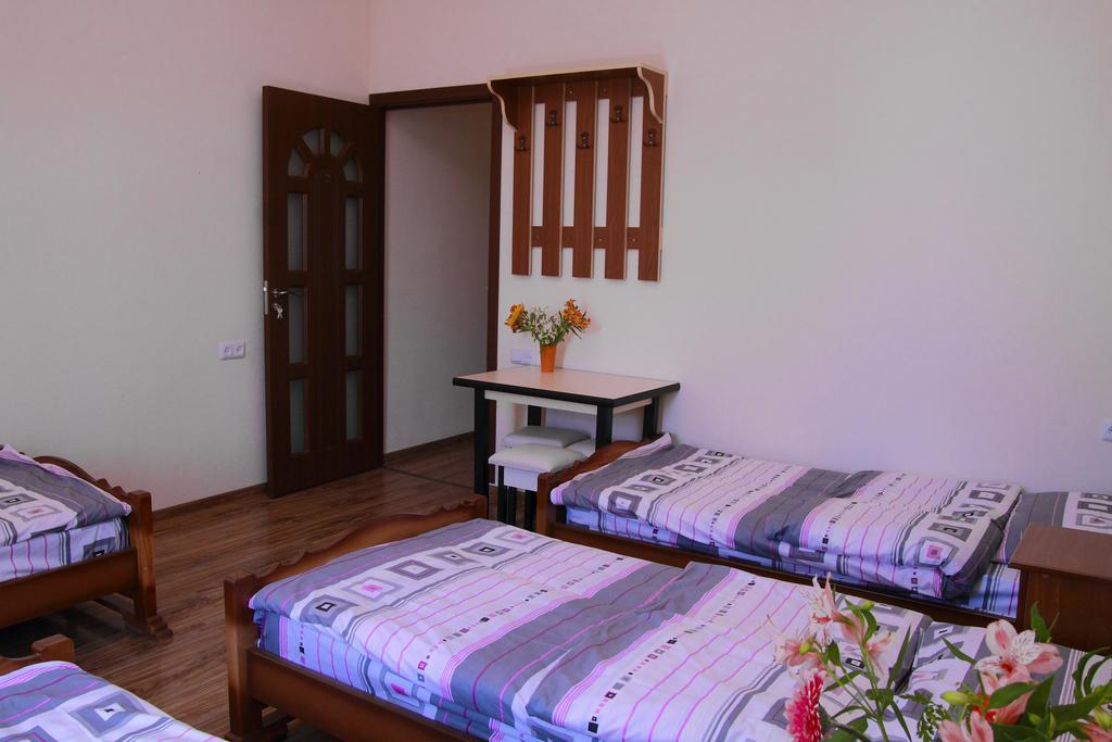 Inter Boutique Hotel Ereván Habitación foto